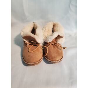 BEEK Penguin Genuine Shearling Bootie Size9.s68